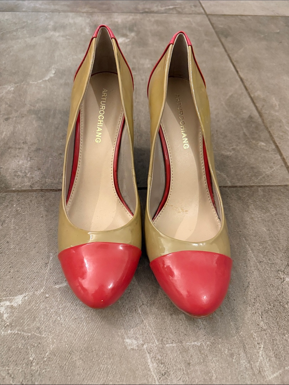 Arturo Chiang Coral Cap-Toe & Tan Patent Pointed Pumps